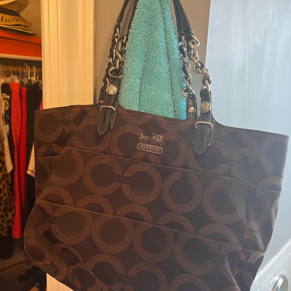 Medium Size Coach Brown “block C” pattern. Great used condition. - Picture 9 of 10